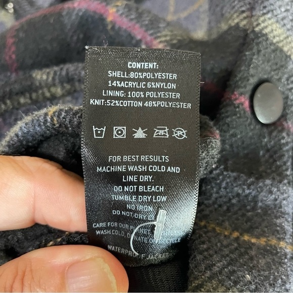 Men's Black and Gray Plaid Jacket - Picture 6 of 10